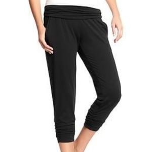 Old Navy Fold-Over Drapey Cropped Yoga Pants